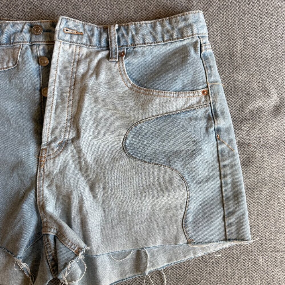 Raw Hem Contrast Panel Jean Shorts • Wild Fable 14 - Picture 4 of 6